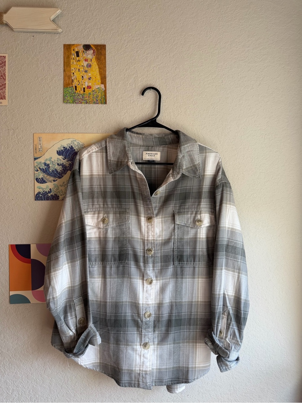 American Eagle Outfitters Women’s Gray Plaid Button-Up Shirt